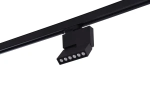 LEON 5 TRACK BLACK